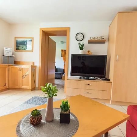 Rosi Apartman Trins